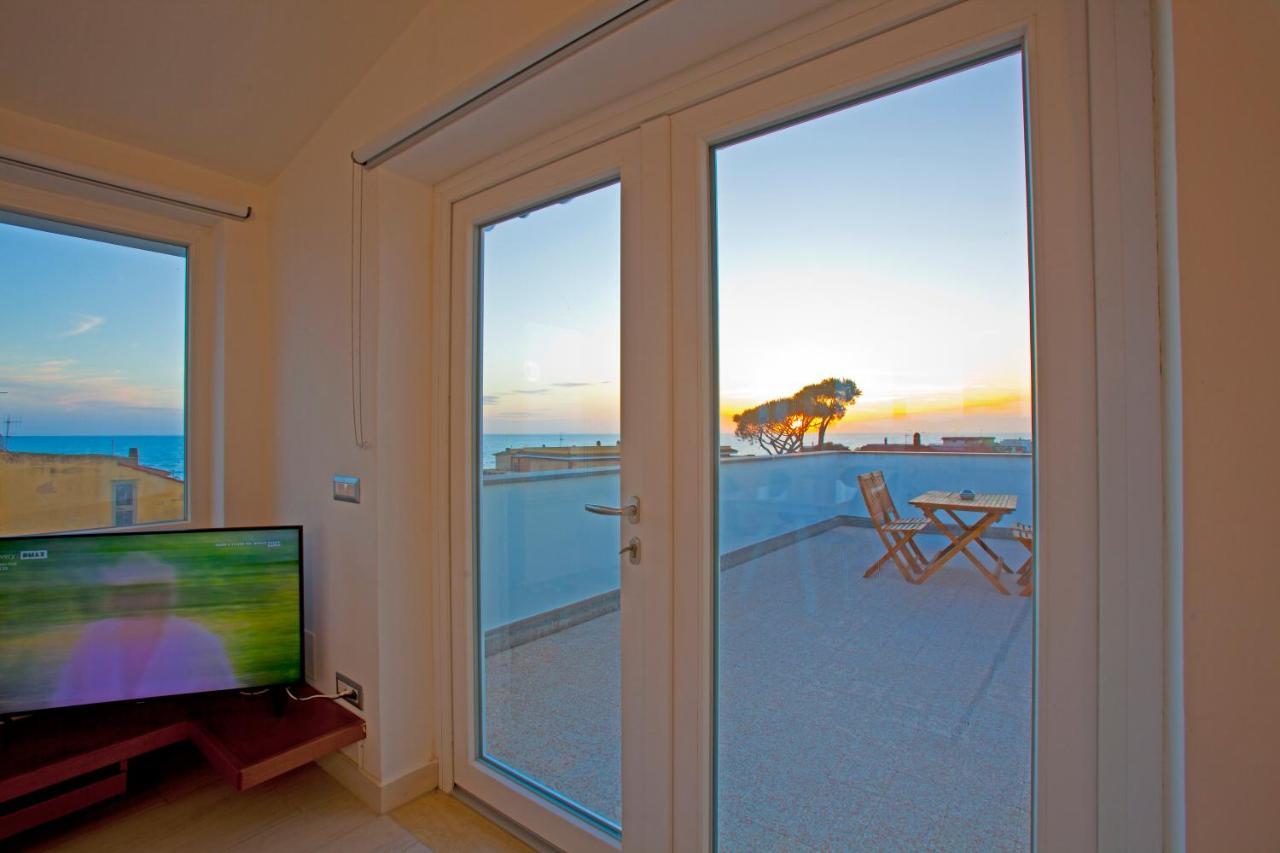 Surf And Windsurfer House Anzio Leilighet Eksteriør bilde